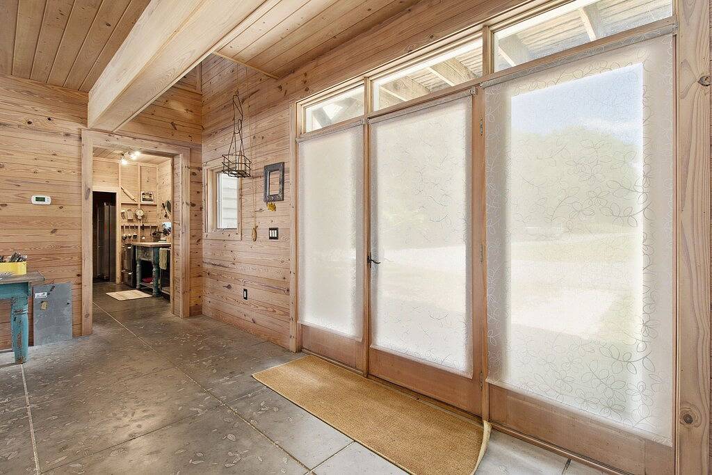 Schauen Sie sich die wunderschöne Cedar Lodge am Lake Weir an! in Marion County (FL)