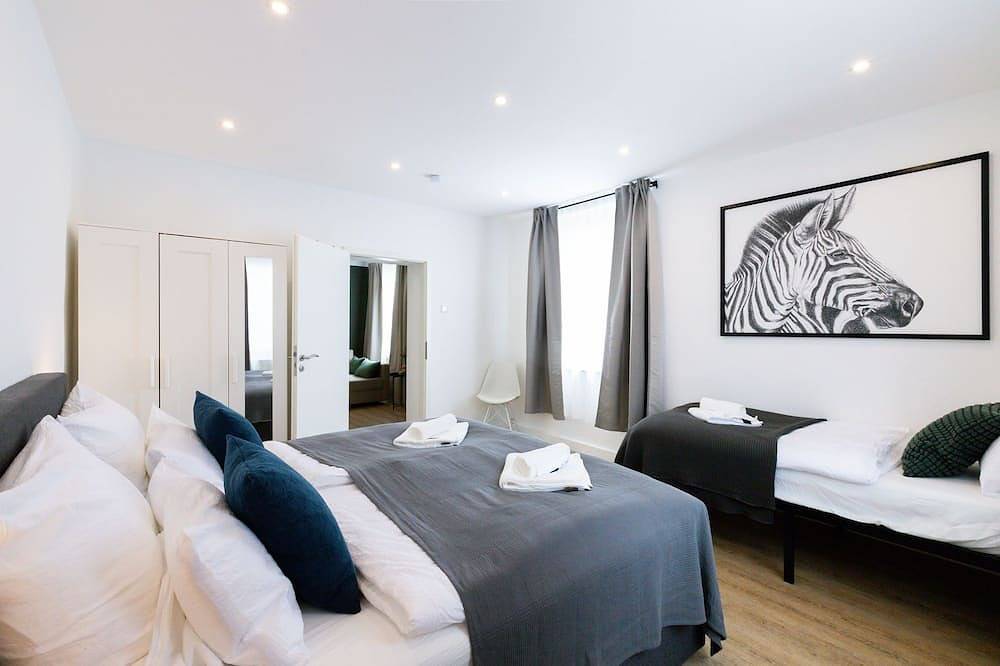 Ganze Wohnung, Caricasa: Traumhafte Ferienwohnung super gelegen in Bielefeld (Apartment 1) in Bielefeld, Nordrhein-Westfalen