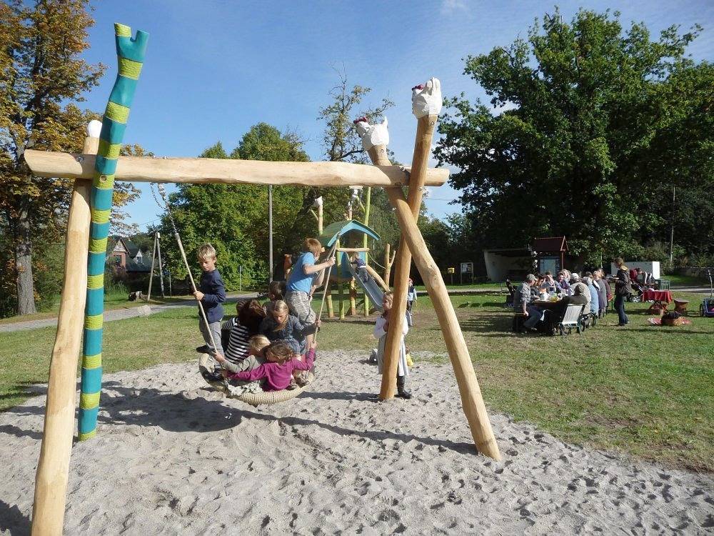 Ostsee-Bauernhof-Hocke - Spatzennest in Benz (near Wismar), Neuburg