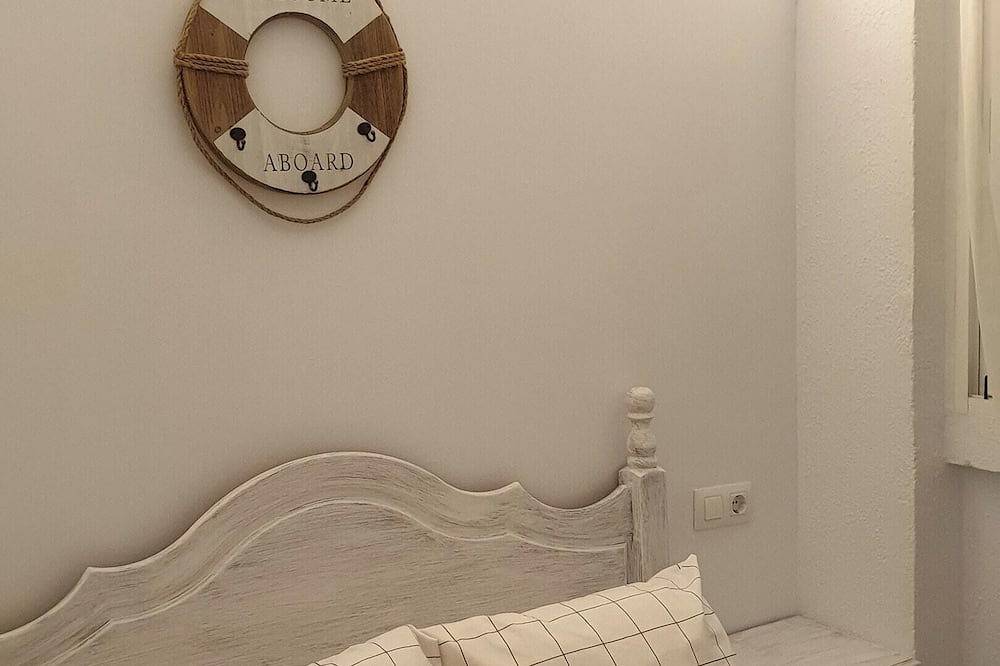 Entire apartment, Homerez - 25 m² Apartment in Poble Nou with Terrace in el Poblenou del Delta, Amposta