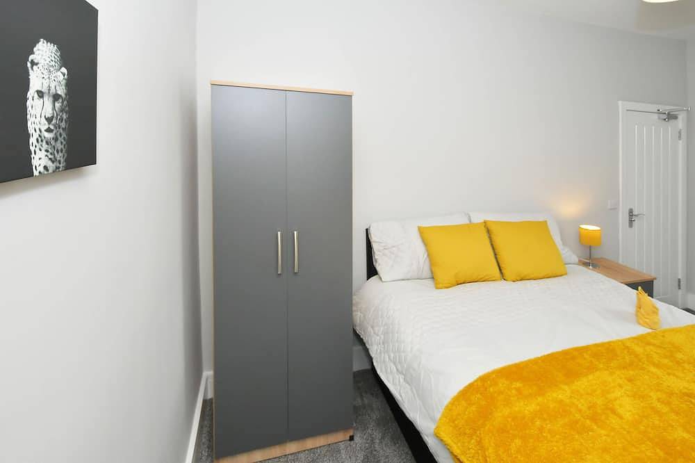 Superior-Doppelzimmer-Gemeinsames Badezimmer-With Tv in Crewe, Cheshire East