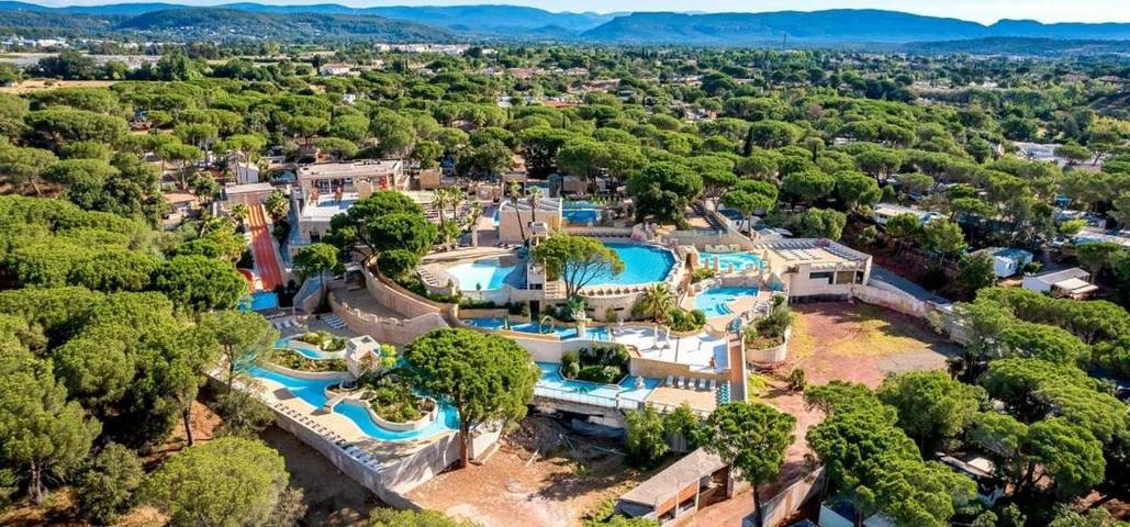 Camping para 8 personas, con jardín y vistas además de piscina y sauna - 1