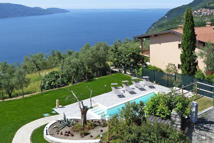 Appartamento vacanze per 4 persone, con piscina e balcone nonché giardino - 1