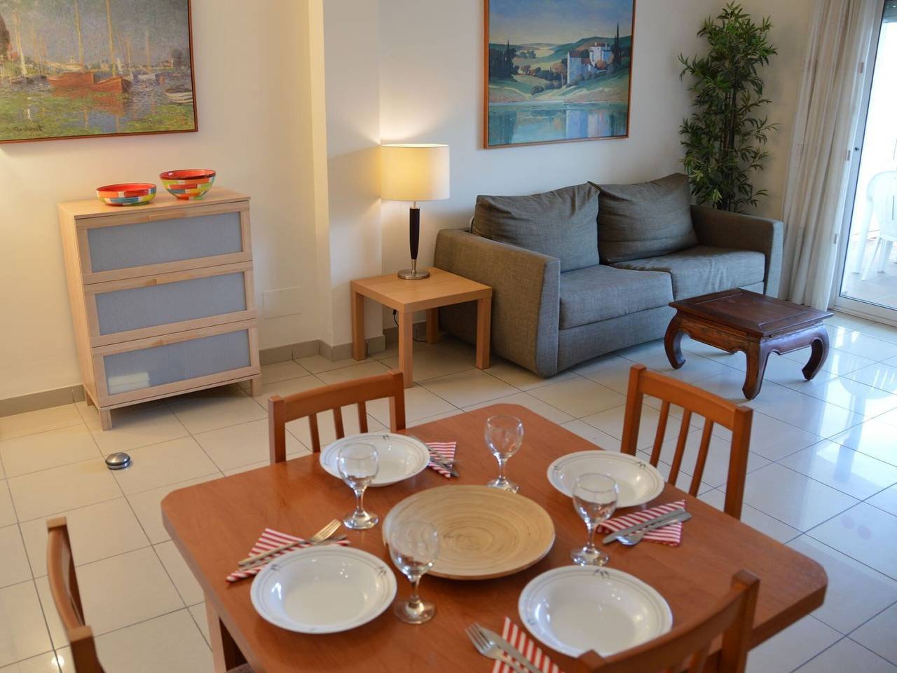 Geheel appartement, Appartement "Estartit Park 1-2" met Privé Terras, Gedeeld Zwembad & Wi-Fi in l'Estartit, L'Estartit
