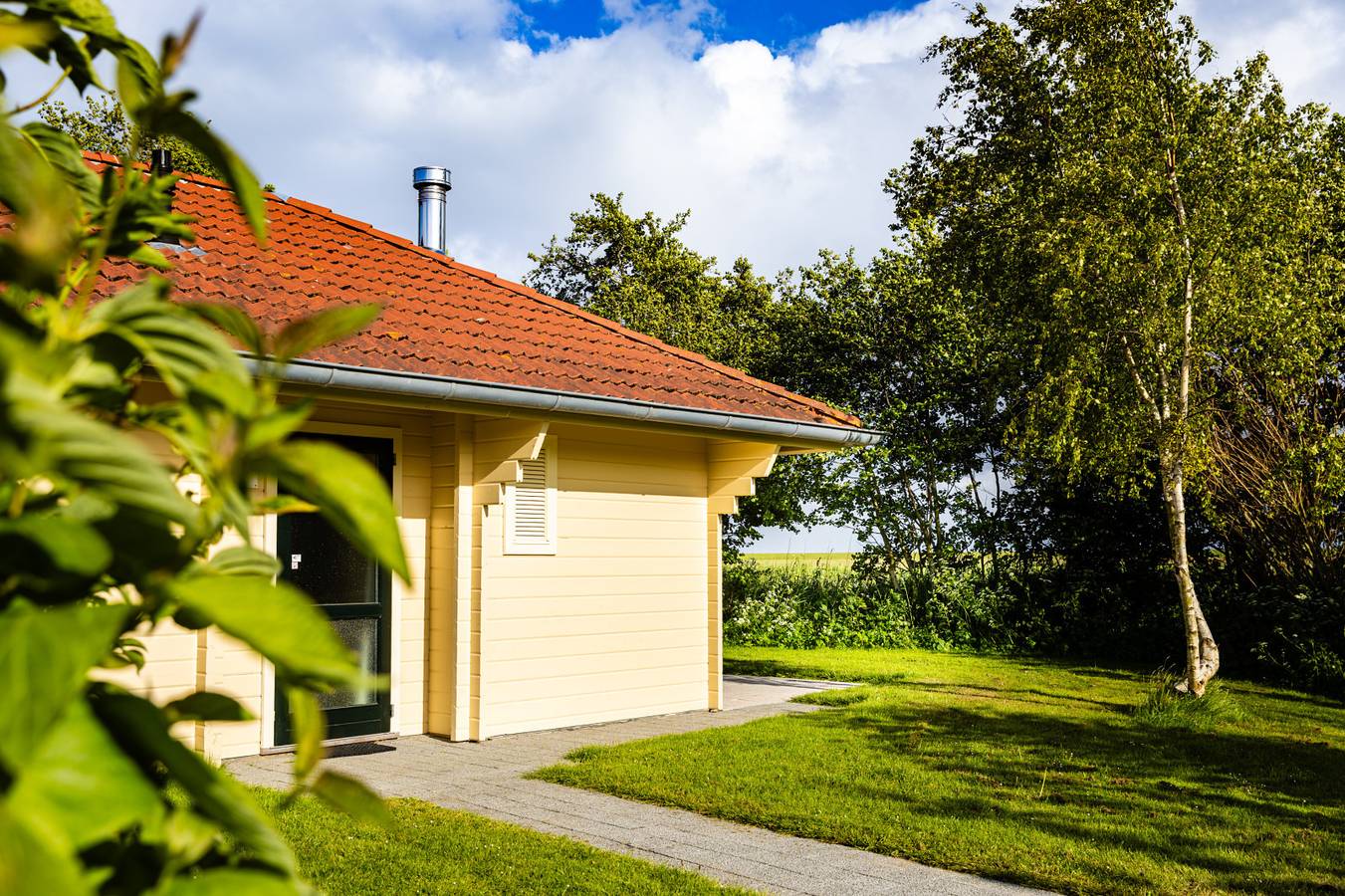 Kinderfreundlicher Bungalow für 4 Personen mit Whirlpool und Holzofen in Oosterend, Westfriesische Inseln