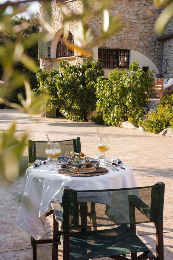 Location de vacances pour 2 personnes, avec jardin ainsi que piscine et vue à Dions - 2