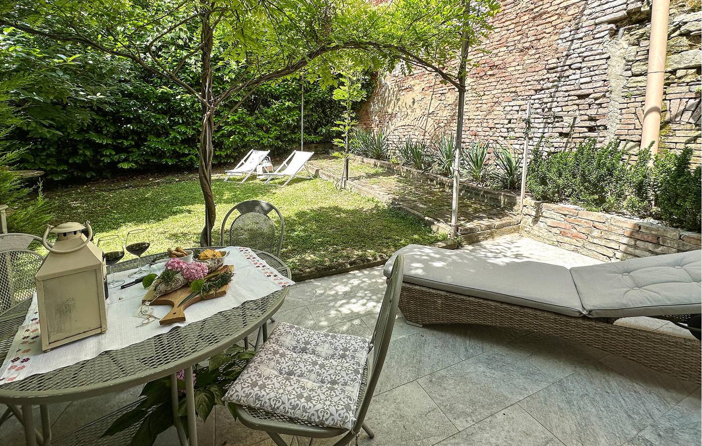 Montemagno Apartamento Jardín con Piscina in Castagnole Monferrato, Provincia d'Asti