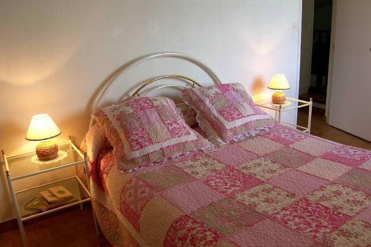 Location de vacances pour 8 personnes, avec terrasse et jardin, animaux acceptés à Grambois - 4