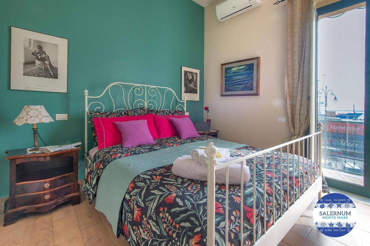 Two-Bedroom House in Salerno, Tyrrhenische Küste Kampanien