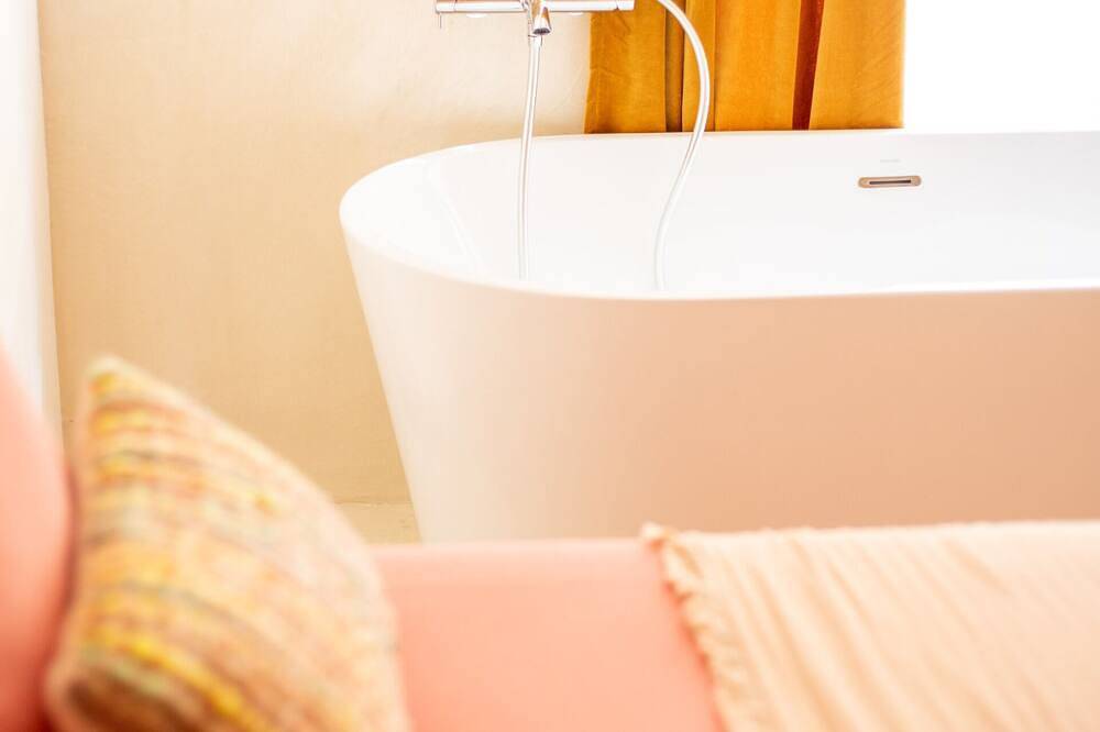 Ganze Wohnung, Apartment-Exklusiv-Ensuite-Stadtblick in Salon-de-Provence, Mittelmeerküste (Frankreich)