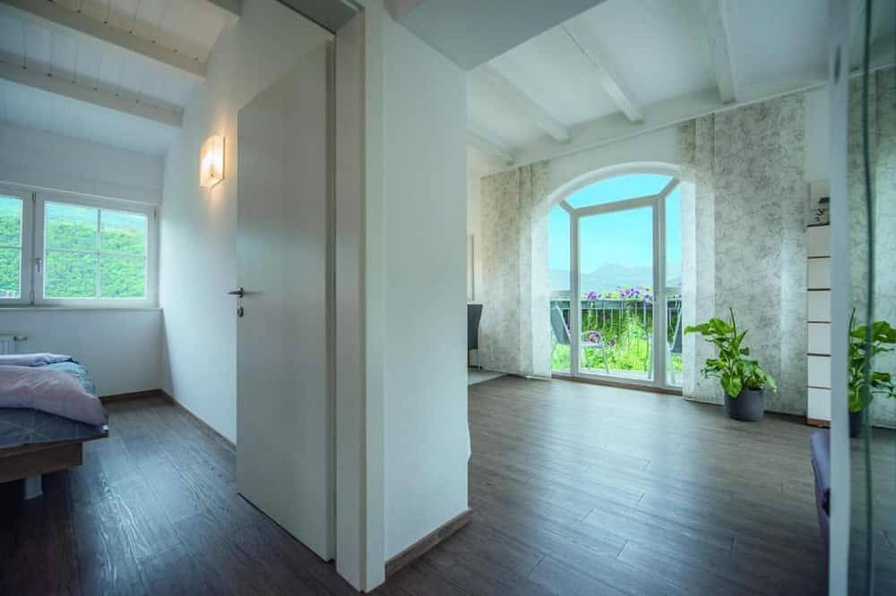 Entire apartment, Apartment 'Anna' with Mountain View, Shared Terrace and Wi-Fi in Millan, Brixen