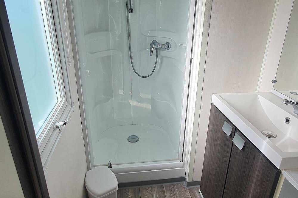 \"mobil-home Sweet Home\" : 32 m² 3 Chambres, 6 Personnes, au Calme Avec Jardin in Saint-Sauveur-de-la-Mer, Lisieux region