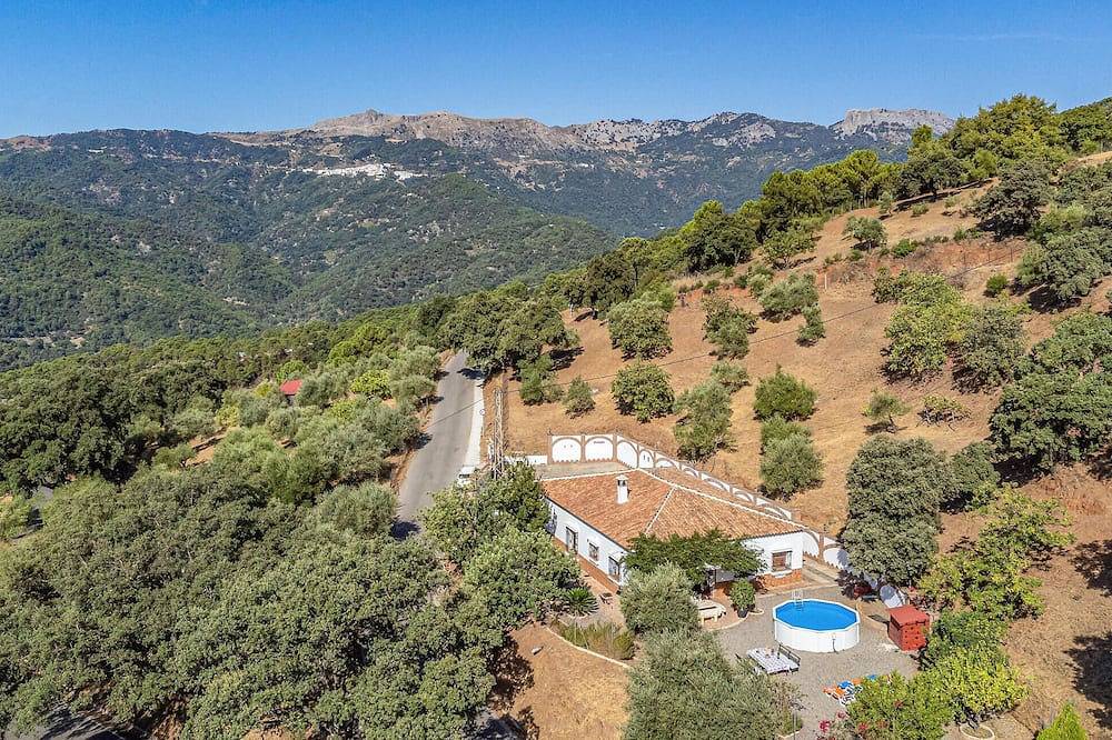 Lovely home in Jubrique with Wifi in Jubrique, Málaga Province