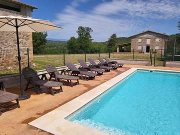 Casa rural para 15 personas, con vistas además de piscina y terraza, Se admiten mascotas en Santa María de Marlés