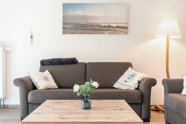 Ganze Wohnung, Ferienwohnung 'Sellinkoje' mit privater Terrasse, privatem Garten und Wi-Fi in Sellin, Rügen