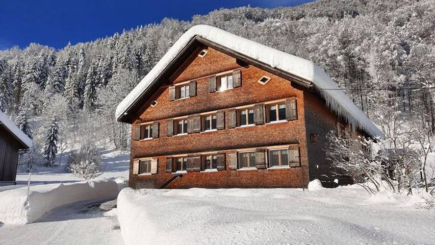 Gîte pour 6 personnes, avec jardin à Mellau
