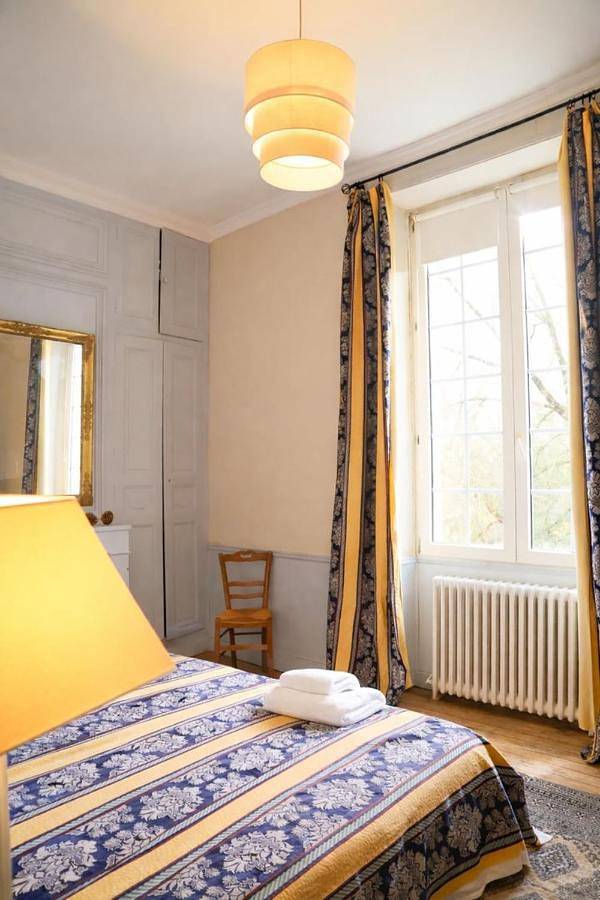 Gîte pour 16 personnes, avec piscine et jardin à Bréhémont - 3