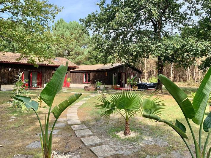 Chambre d’hôte pour 2 personnes, avec Terrasse et Jardin ainsi que Piscine et Vue à Hourtin - 2
