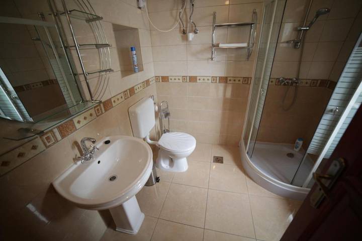 Gîte pour 2 personnes, avec terrasse ainsi que vue et jardin à Eger - 3