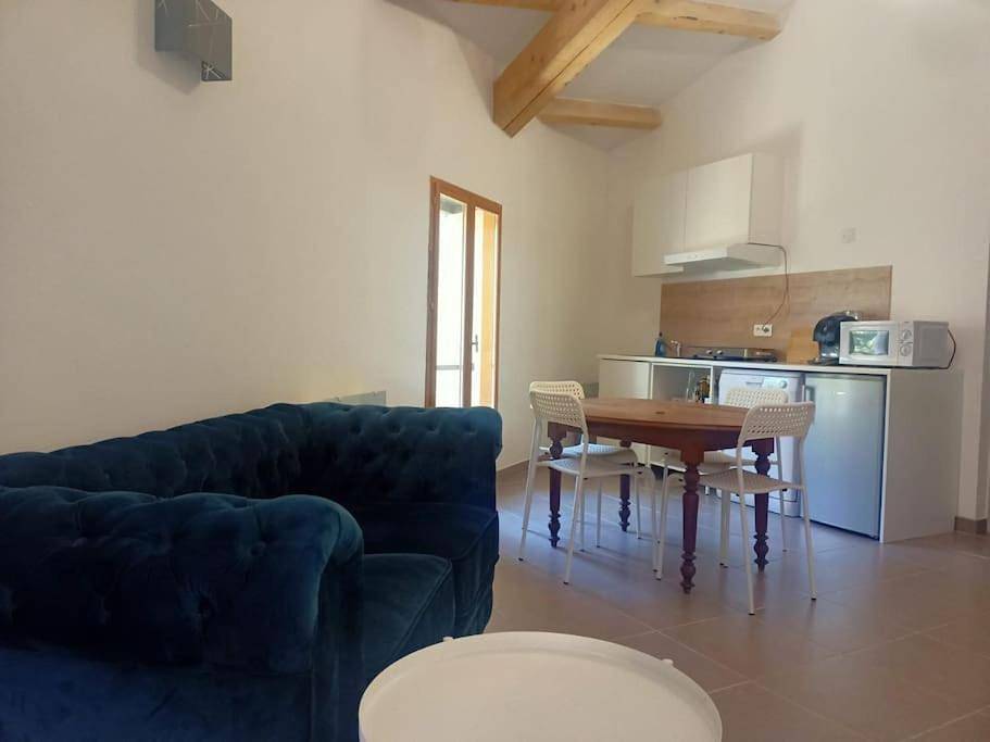 Appartement entier, Le clos du pin in Thézan-lès-Béziers, Côte méditerranéenne (France)