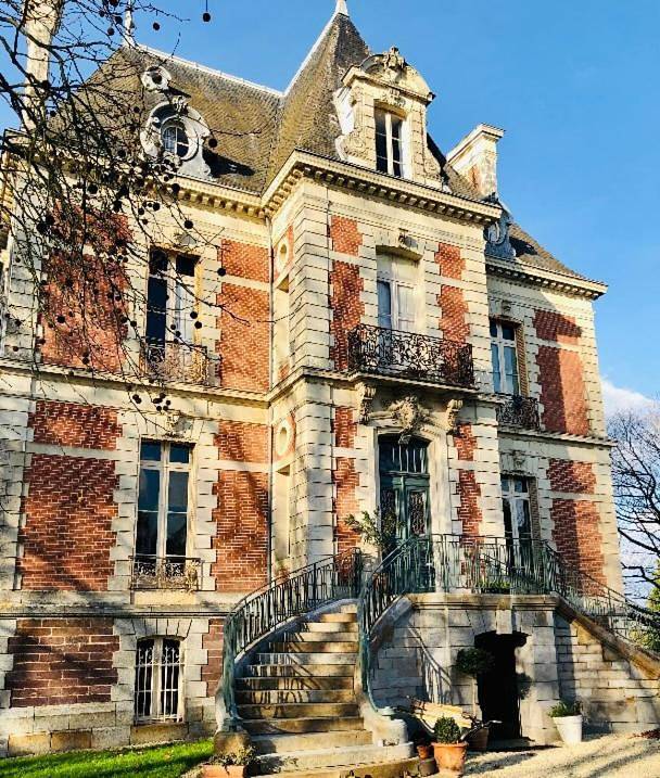 Suite privée bleu au château de la Franceule in Janzé, Région de Rennes