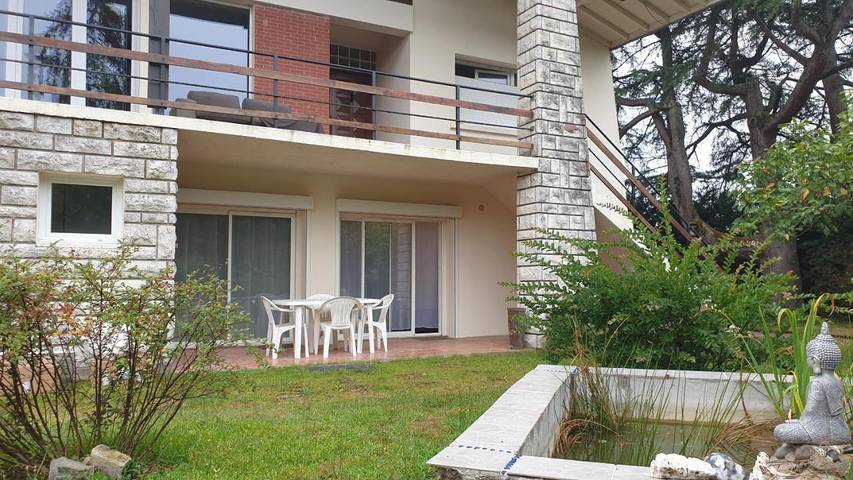 Appartement de vacances pour 4 personnes, avec jardin