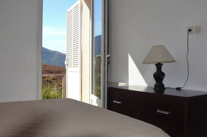 Gîte pour 4 personnes, avec terrasse et jardin à Peri - 4