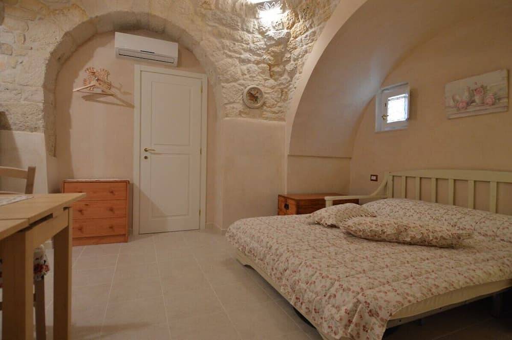 Apartamento entero, Romántico trullo con terraza y piscina en el valle de Itria in Martina Franca, Provincia de Taranto