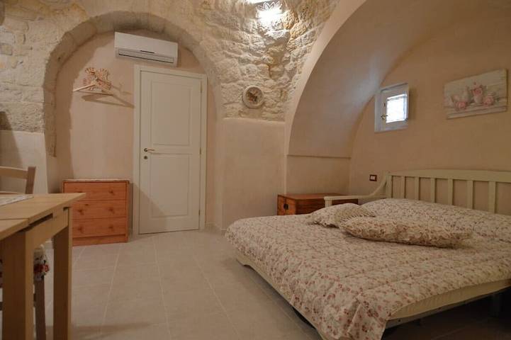 Apartamento entero, Romántico trullo con terraza y piscina en el valle de Itria in Martina Franca, Provincia de Taranto