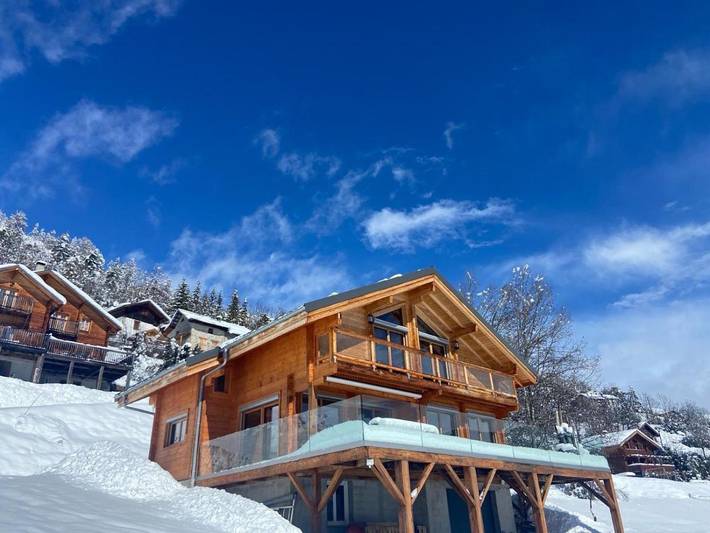 Chalet pour 8 personnes, avec Balcon et Terrasse ainsi que Jardin et Vue