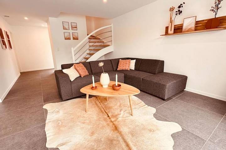 Location de vacances pour 8 personnes, avec vue et terrasse dans Tilff