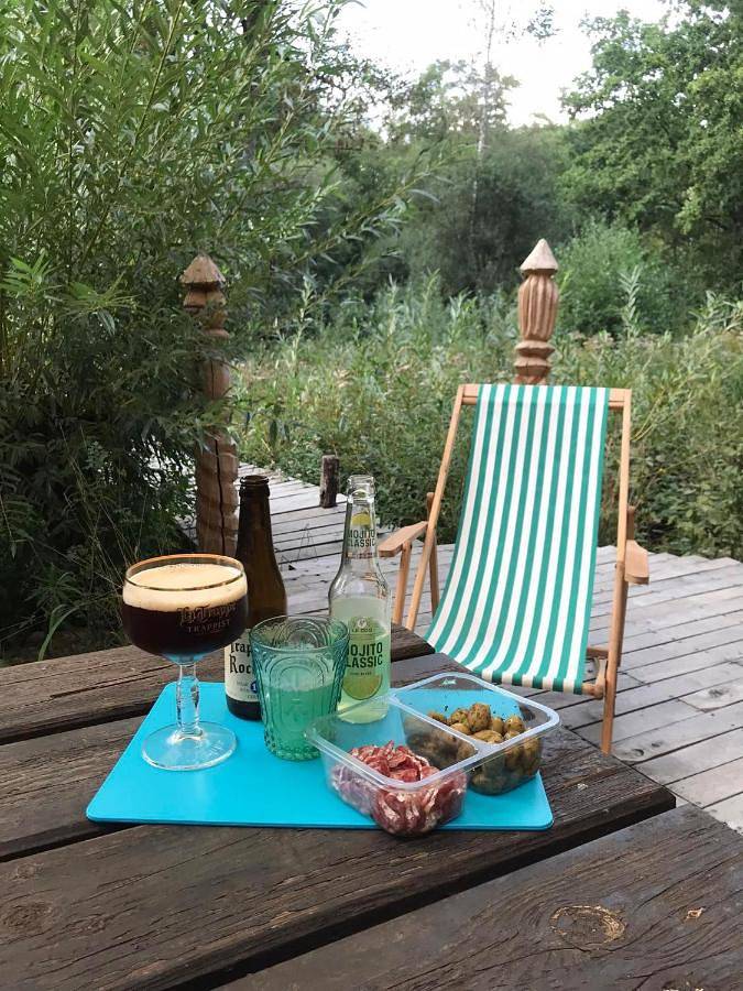 Gîte pour 2 personnes, avec vue sur le lac et jardin ainsi que terrasse et vue à Saint-Hubert - 3