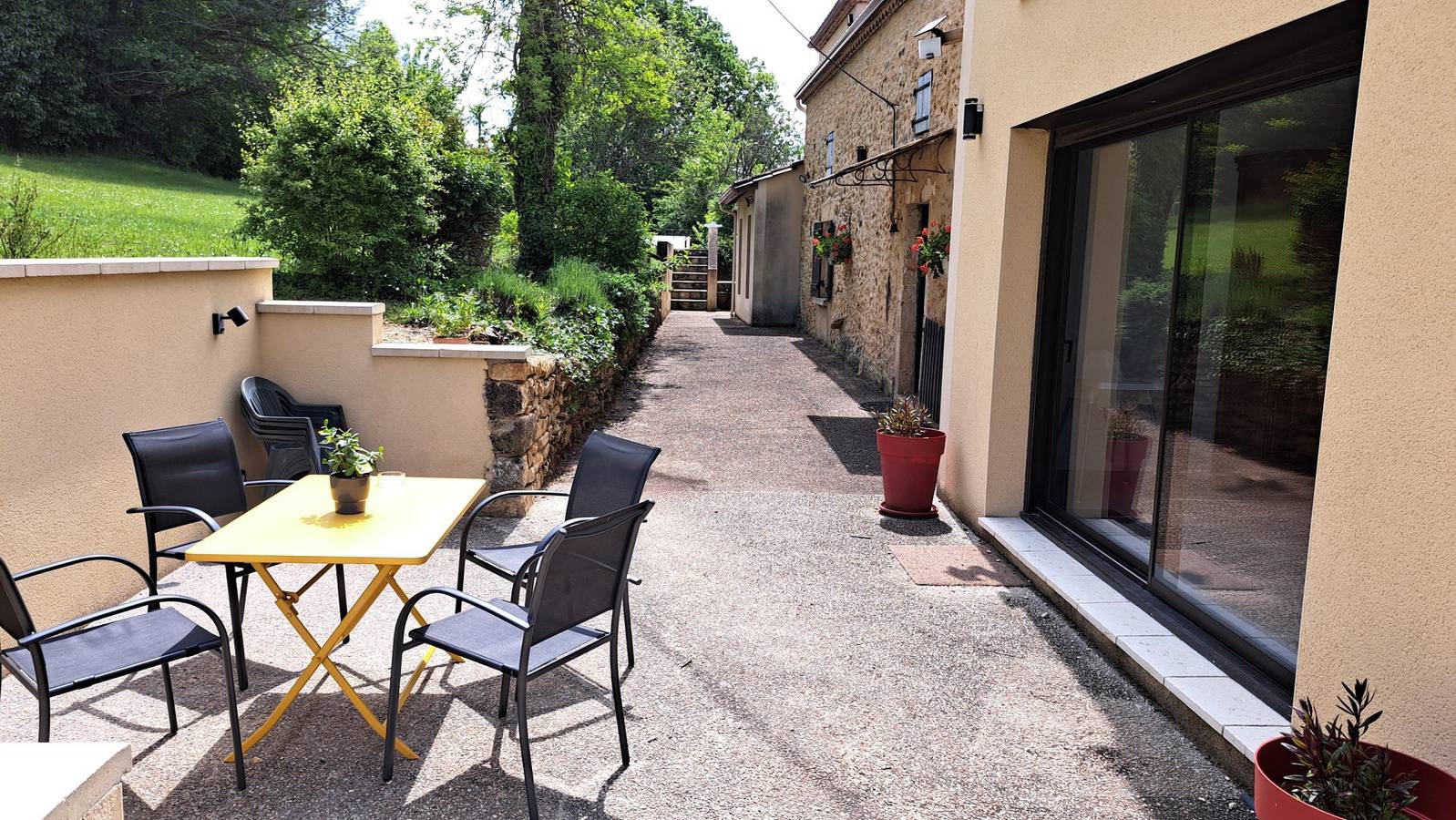 Maison spacieuse, situation idéale, au calme in Bouillac, Périgord Pourpre