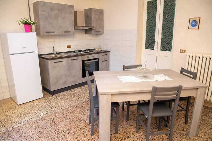 Casa vacanza per 4 persone, con giardino a Giurdignano