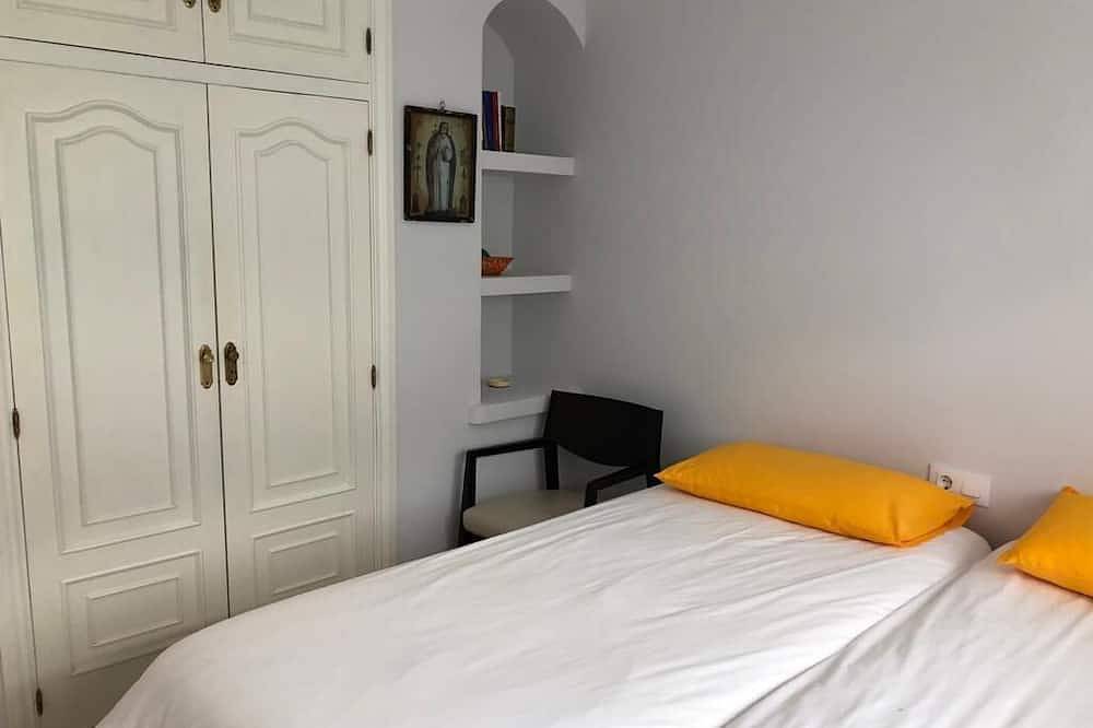 Entire apartment, Primera Línea de Playa, Zona muy Tranquila , Calefacción y Plaza de Garaje in Sanxenxo, Rías Baixas