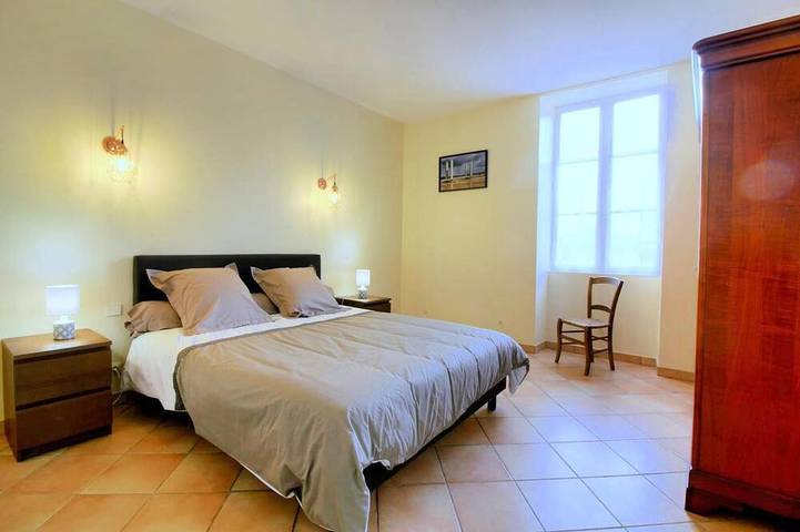 Location de vacances pour 6 personnes, avec jardin à Yvrac - 3