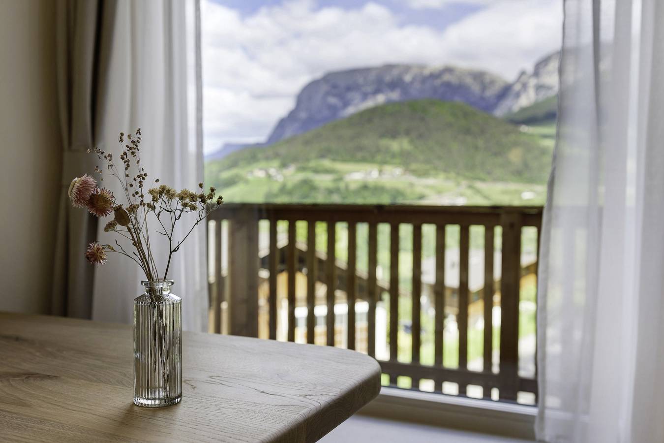 Ganze Wohnung, Ferienwohnung 'Hans' mit Bergblick, privatem Garten und Wi-Fi in Steinegg (Karneid), Karneid