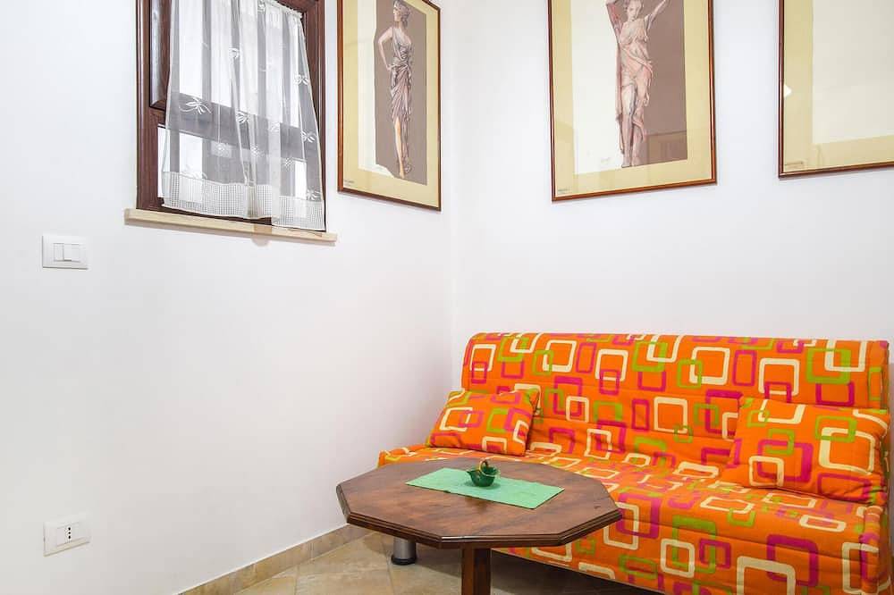 Geheel appartement, Geweldig appartement met 1 slaapkamer. in Locri, Ionische kust Calabrië