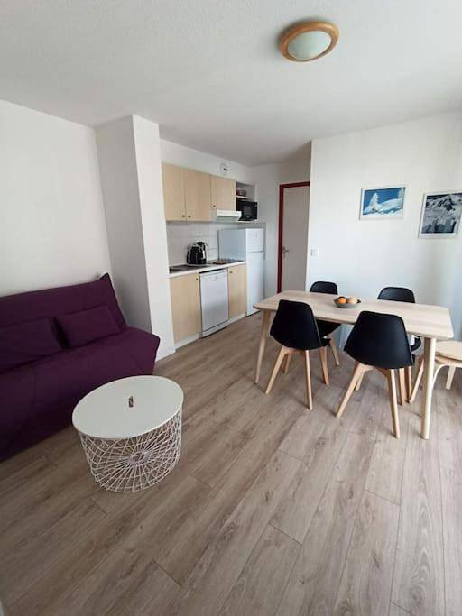Chalet pour 4 personnes, avec vue ainsi que jardin et terrasse à Puy-Saint-Vincent - 2