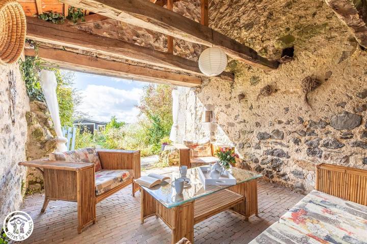 Gîte pour 5 personnes, avec Jacuzzi ainsi que Terrasse et Jardin à Tauves - 2
