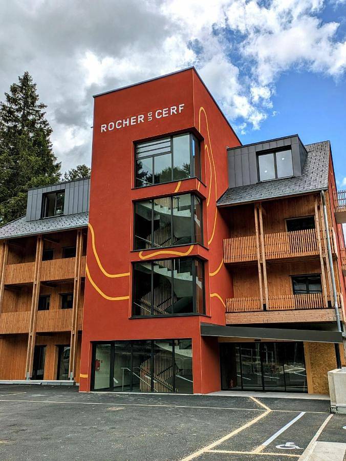 Hôtel pour 2 personnes, avec terrasse à Laveissière - 2