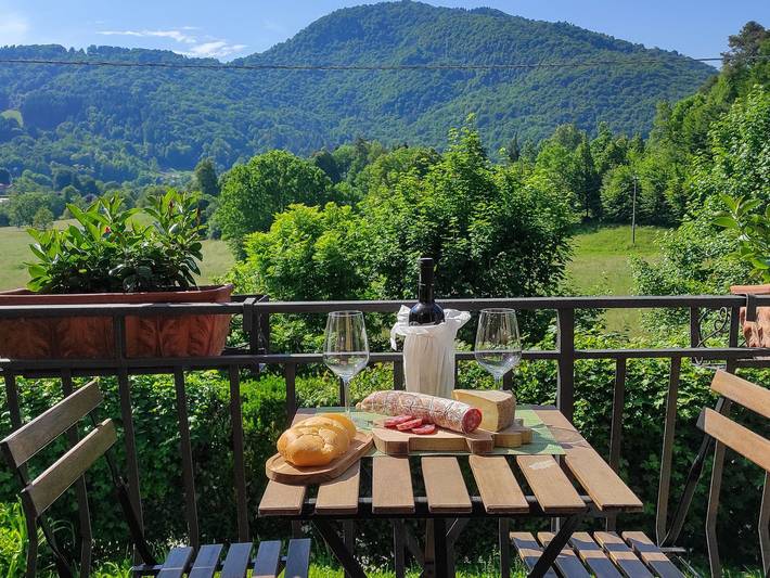 Chalet für 3 Personen, mit Balkon und Terrasse sowie Garten und Ausblick am Comer See