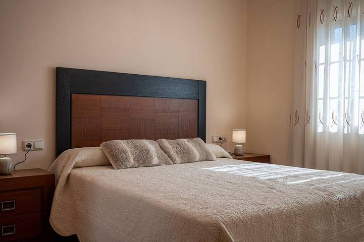 4-Bedroom Townhouse, Air-Conditioned, Near Beach in Creixell, Costa Dorada