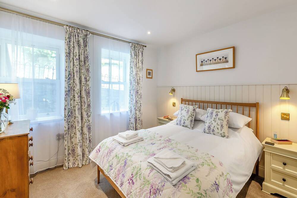 A luxurious cottage perfectly positioned in the heart of Reeth. in Reeth, Yorkshire Dales National Park