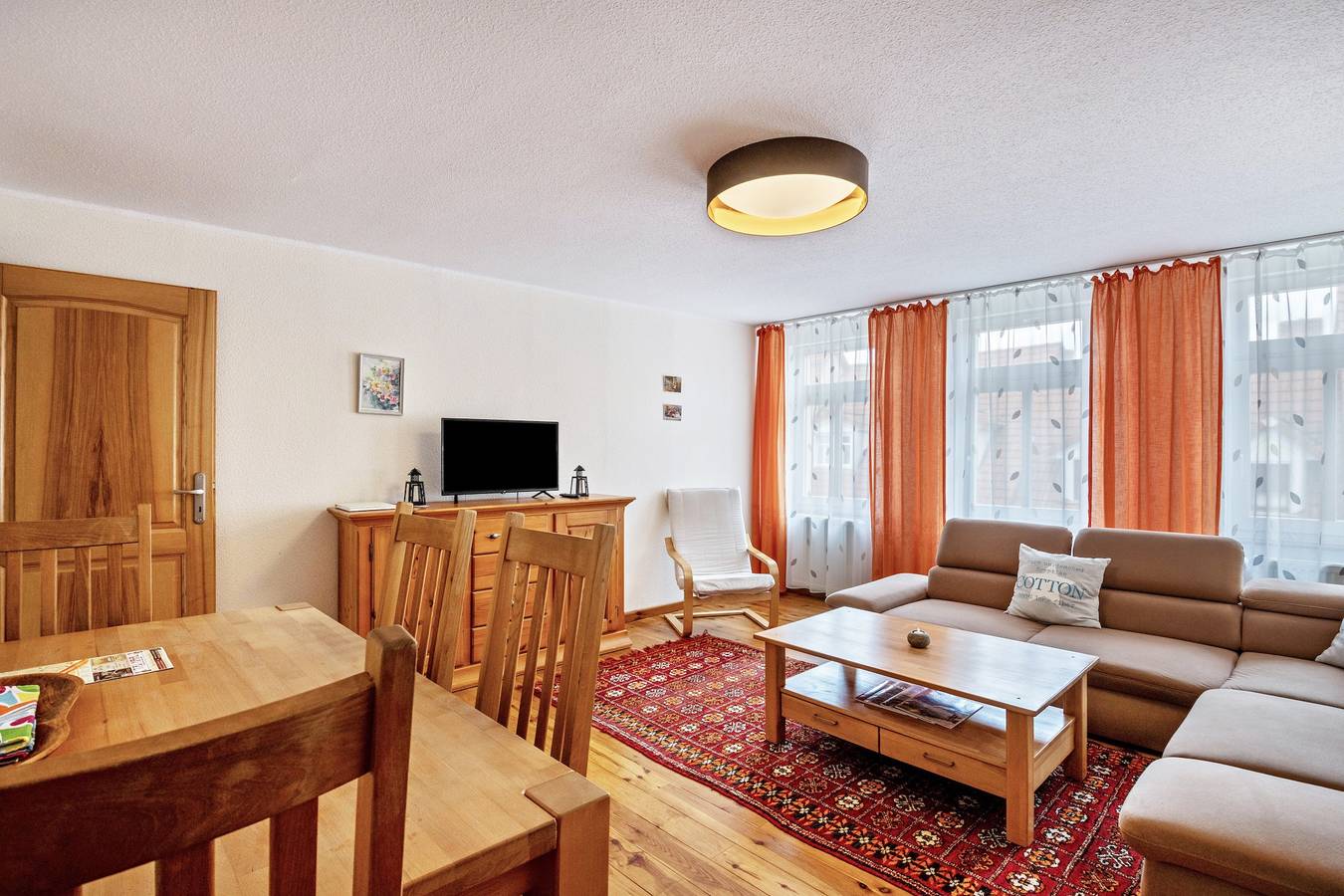 Ganze Wohnung, Ferienwohnung "Sonnenschein" mit Gemeinschaftsterrasse und Gemeinschaftsgarten in Naumburg, Saale-Unstrut
