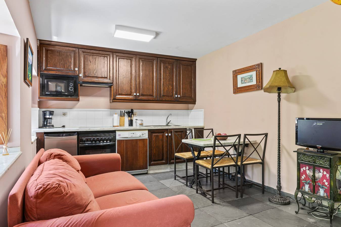 Ganze Wohnung, Ferienwohnung 'Apartamento Narcea 1' mit Bergblick, privater Terrasse und Wi-Fi in Cangas del Narcea, Cordillera Cantábrica