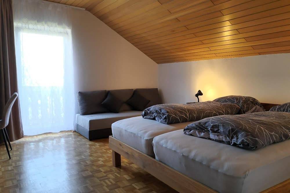 Apartamento inteiro, Vacation apartment 97sqm with 2 bedrooms and balcony in Bischofsmais, Baviera Oriental