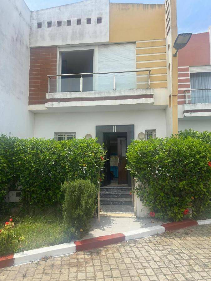 Villa pour 6 personnes, avec balcon ainsi que piscine et vue