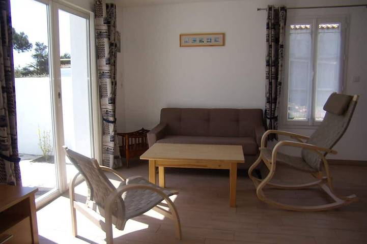 Vacation home for 4 people, 700 m from the Joinville harbor and 100 m from the ocean in L'Île-d'Yeu, Vandea