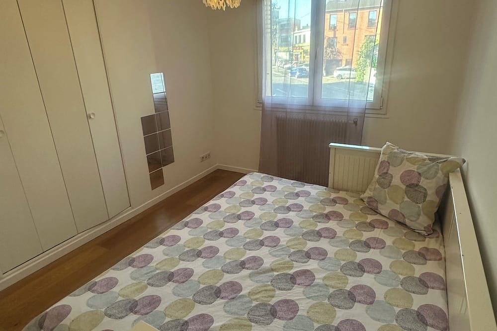 Maison Avec Jardin + Parking à 10 Minutes à Pied du Métro Mairie de Montreuil in Montreuil, Seine-Saint-Denis